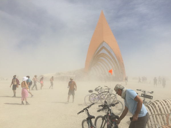 Sandstorm Hits the Temple