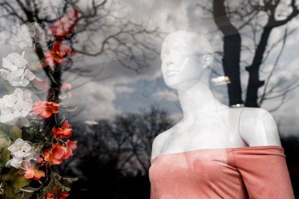 Mannequin on the Avenue of Fashion