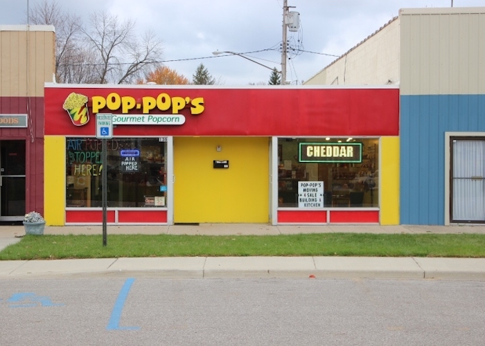 Pop-Pop’s Gourmet Popcorn's colorful storefront in Midland