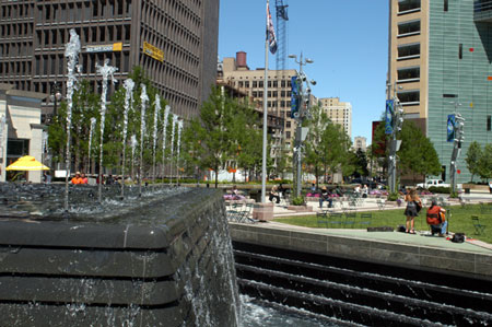 http://www.modeldmedia.com/galleries/Default/Story%20Images/street/fountain1-450.jpg