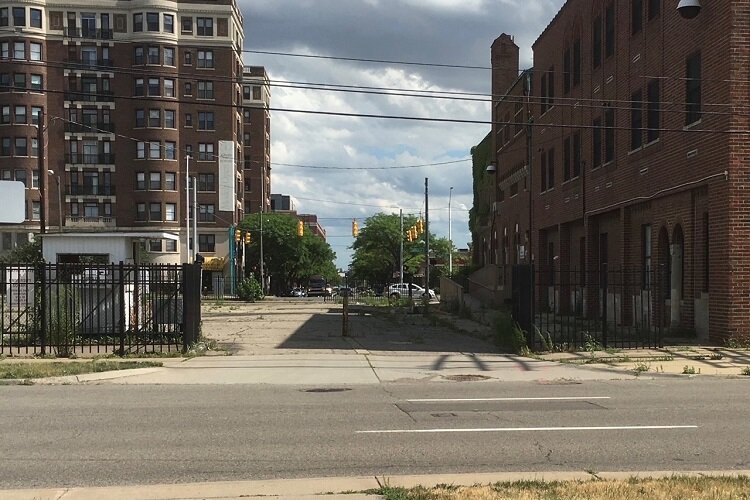 A view of the Dennis Archer greenway route before renovations.