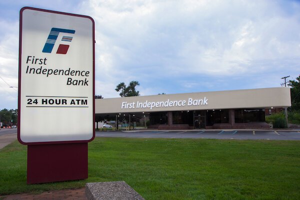 First Independent Bank