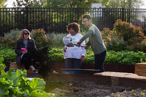 Victoria Byrd Oliver with DFC Field Guide Mini-grant winner Jacqulyn Perkins and Kido Pielack