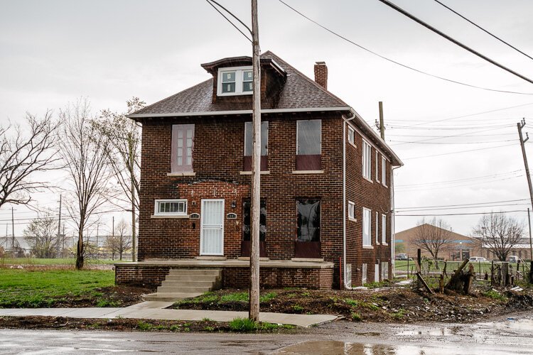 This "white box" duplex at 1039 Navahoe in Jefferson Chalmers is currently up for sale.