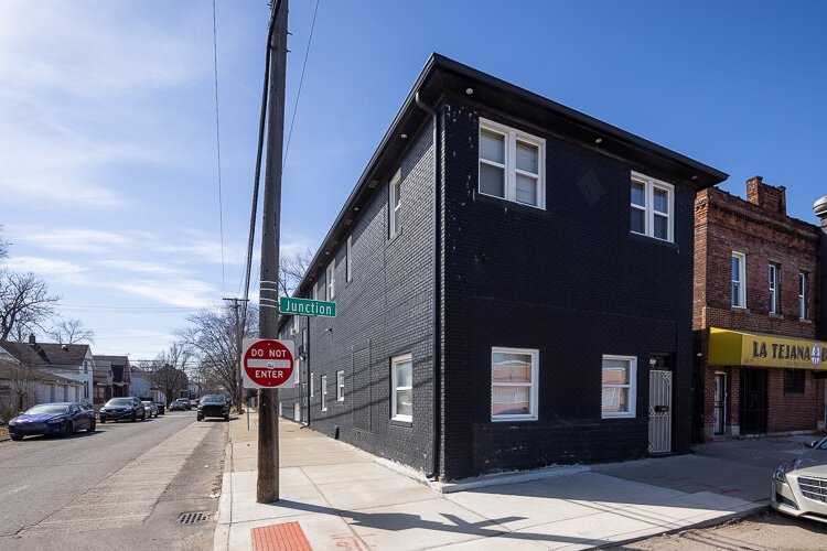 Bobby D. Lewis is renovating this apartment complex in Southwest Detroit.