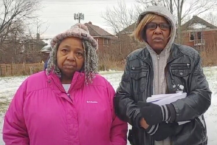 Pearlie Payne and Shirley Broom of the Park Grove Block Club.