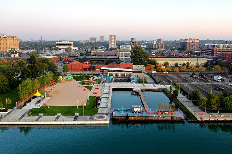 The park connects the East Riverfront from Aretha Franklin Park to Stroh River Place.