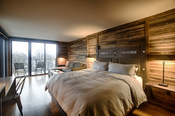 Bedroom in a rooftop lodge