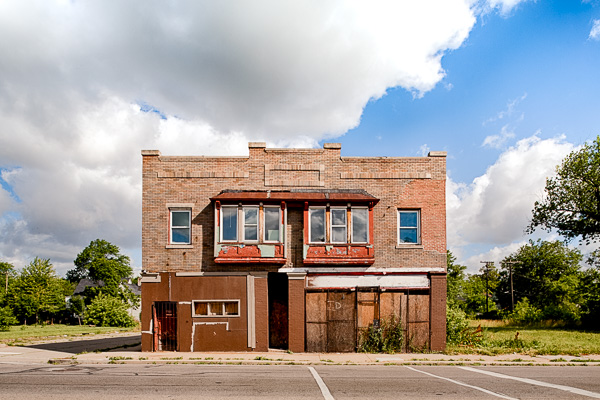 An abandoned building on Mack Avenue