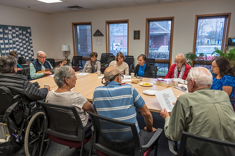 A social and educational group for Spanish-speaking clients at Turner Senior Resource Center.