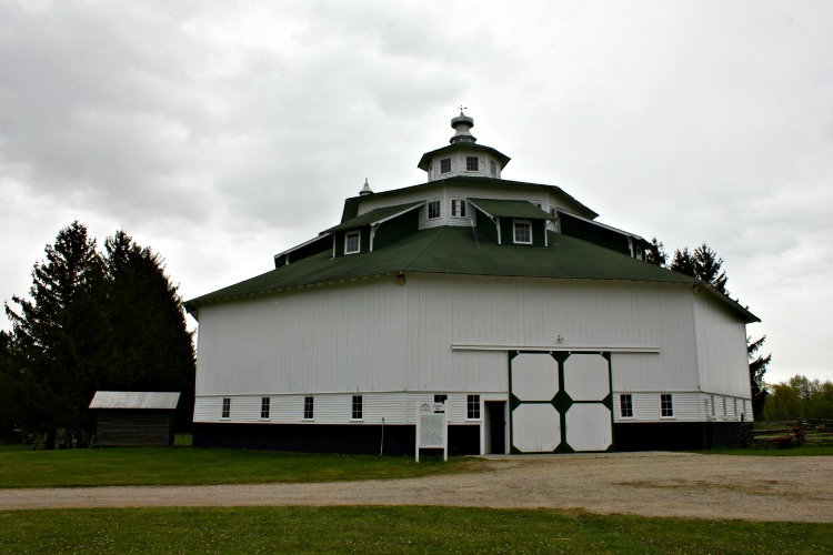 The Thumb Octagon Barn